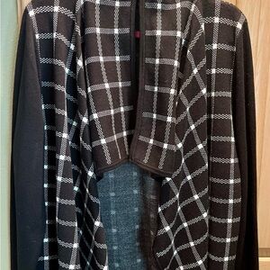 Ivanka Trump Black and White Knit Top